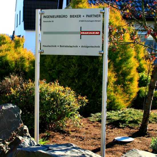 Firmenschild von IBBIEKER.