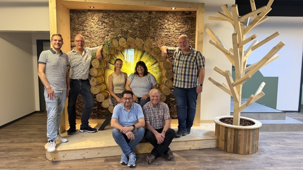 Teamfoto Ingenieurbüro Bieker & Partner in der Jugendherberge am Cappenberger See.